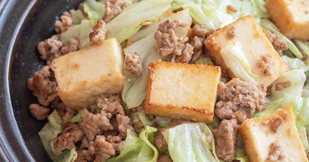 【キャベツと豚ひき肉の人気レシピ3選】パパッと焼くだけで絶品！ご飯が進んで仕方ない。