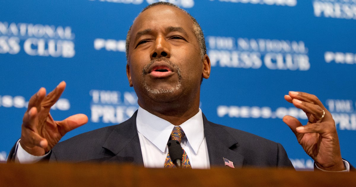 Ben Carson Jokingly Cites Hot Dogs As Healthy After Dog Barks During Speech