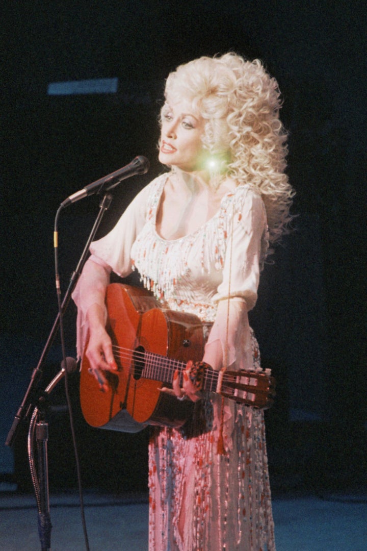 Dolly Parton on stage in 1987