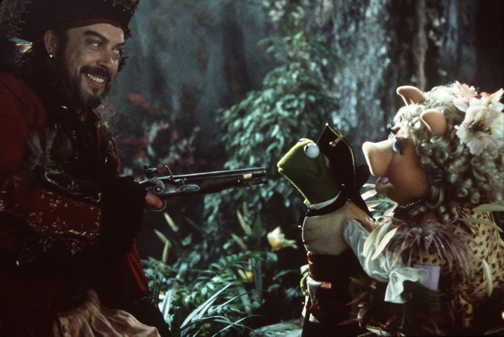 Tim Curry with Kermit The Frog and Miss Piggy in Muppet Treasure Island