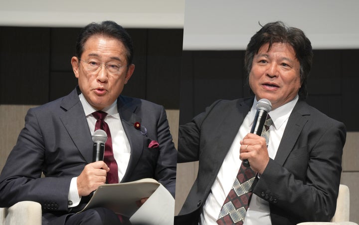 パネルディスカッションで話す、岸田文雄・元首相(左)と、医師の川原尚行氏(右)