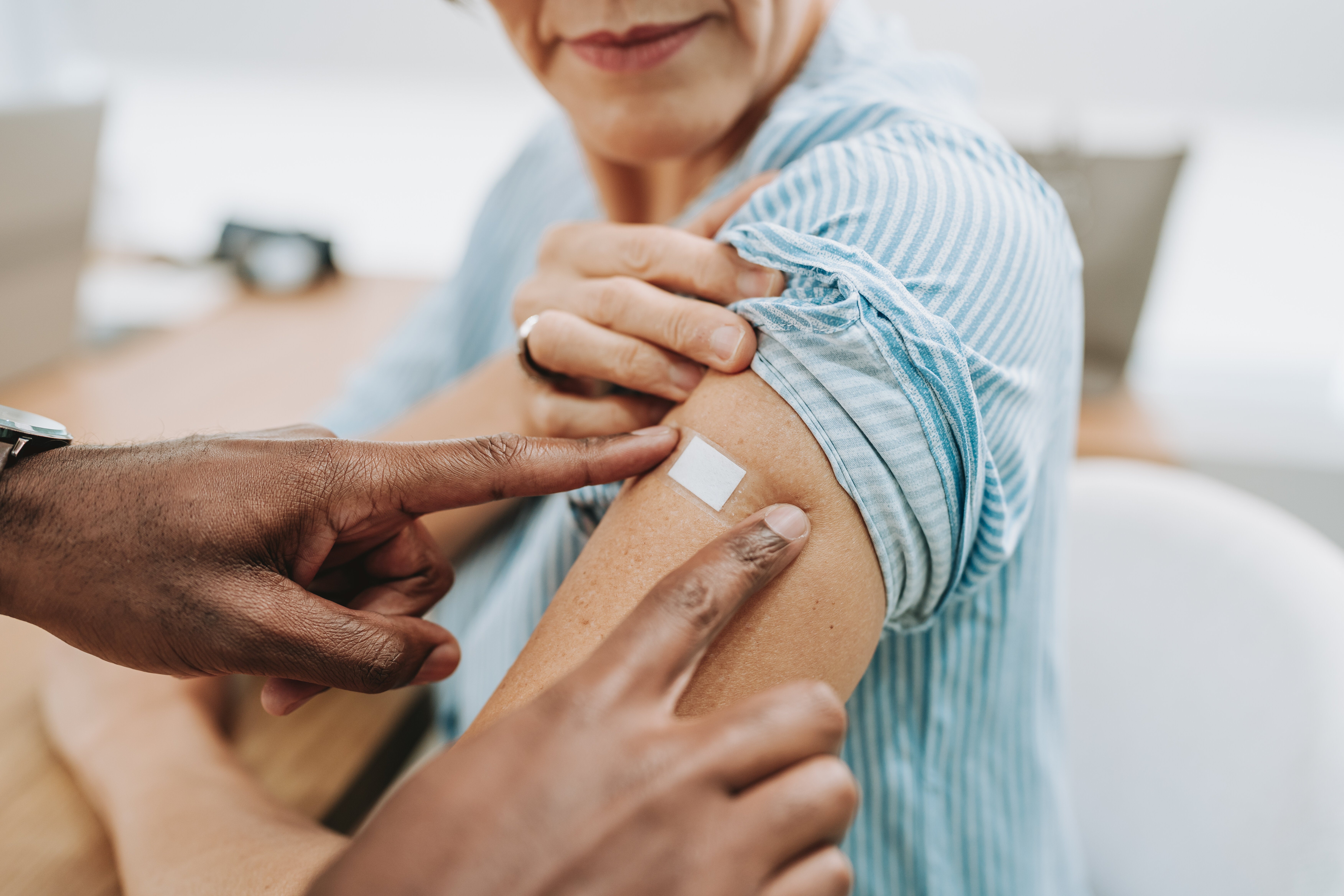 huffpost.com - Jillian Wilson - You Can Get Your Flu Shot Right Now, Despite The Government's Radio Silence
