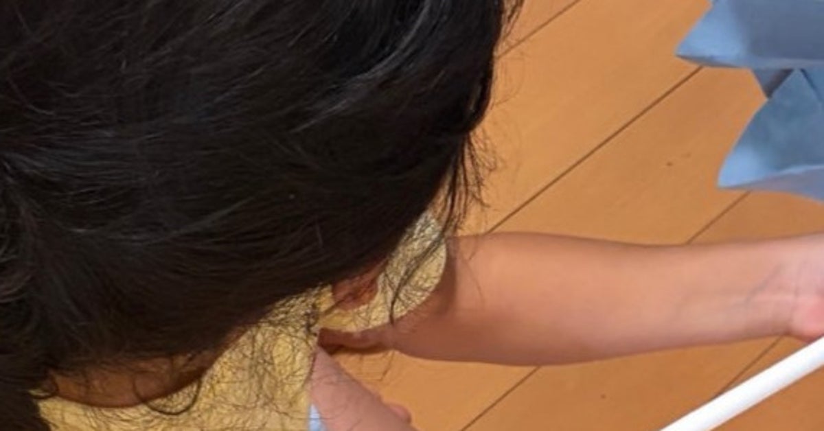 10歳の子が手作り、折り紙の“巨大傘”にネット仰天⇨精巧な仕掛けに「これは天才」「もはや職人さんレベル」の声