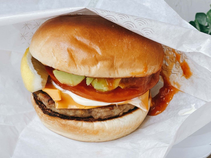 モスバーガー「アボカド タコスバーガー」