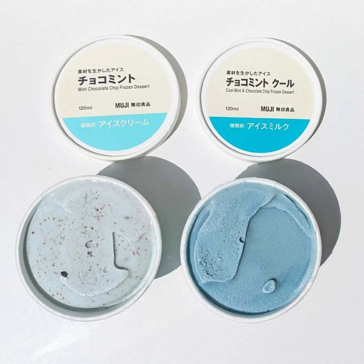 無印良品「素材を生かしたアイス チョコミント クール」(右)