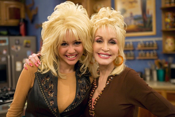 Miley Cyrus and Dolly Parton on the set of Hannah Montana