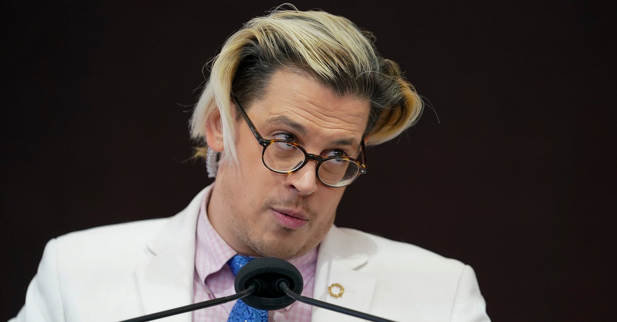 https://img.huffingtonpost.com/asset/6a931409170000c500d43ffb.jpeg?cache=WH7GWNS7We&ops=1200_630