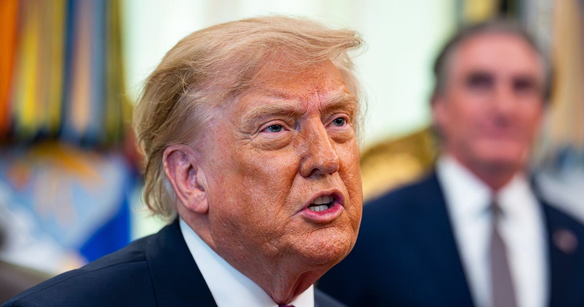 トランプ、「ドナルドダック」とジョークにされた後、自分そっくりの“鳥”のAI動画を投稿
