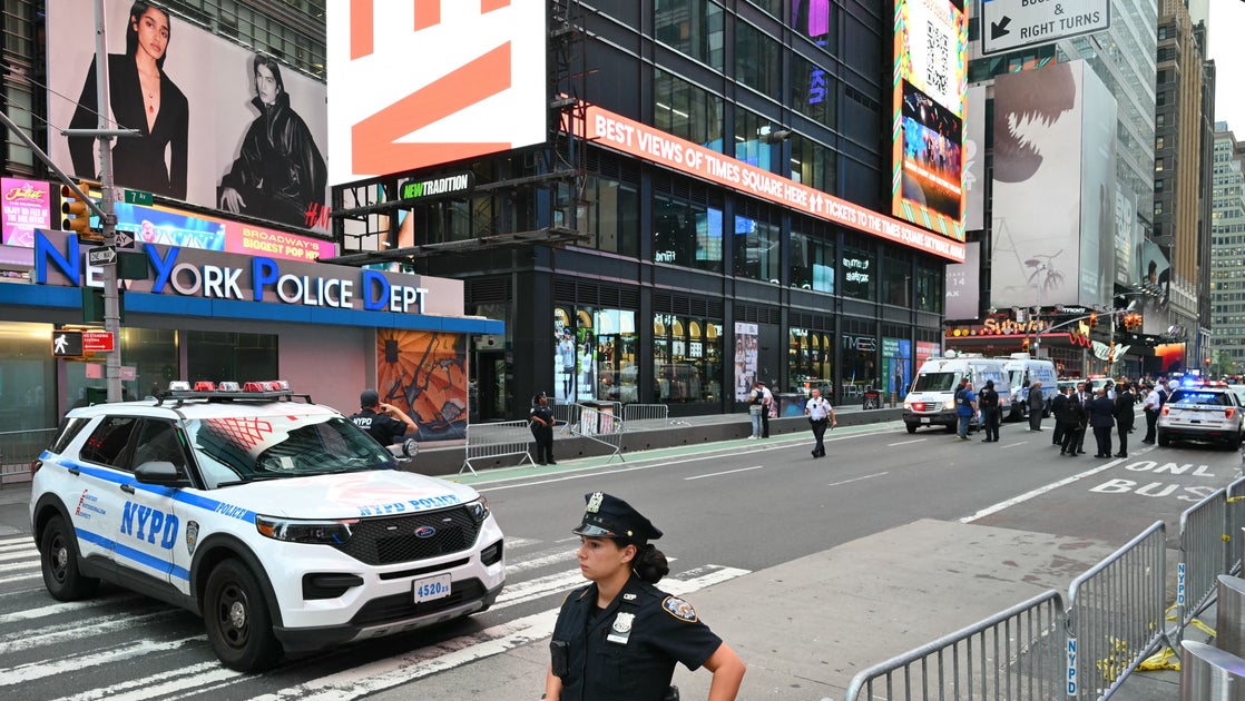 https://img.huffingtonpost.com/asset/6a95fdff190000d8136bbd08.jpg?ops=crop_487_267_7281_4104%2Cscalefit_1200_630