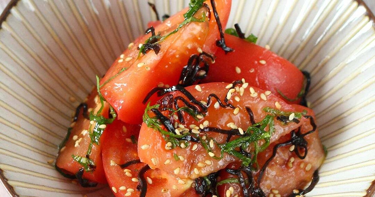 【爆速5分】やる気ゼロでも作れる「トマト」のおいしい副菜。切って和えるだけの簡単レシピ3選