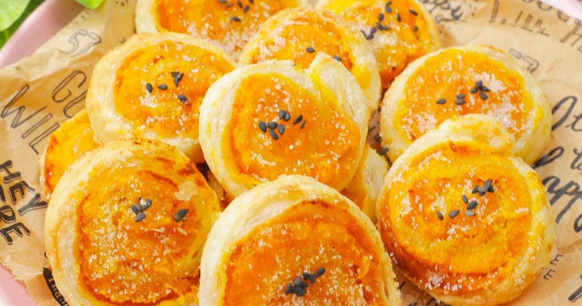 【かぼちゃ1玉、使い切ります】チーズケーキ、ロールパイ、きんつば風…シェアして食べたいかぼちゃの絶品スイーツレシピ3選