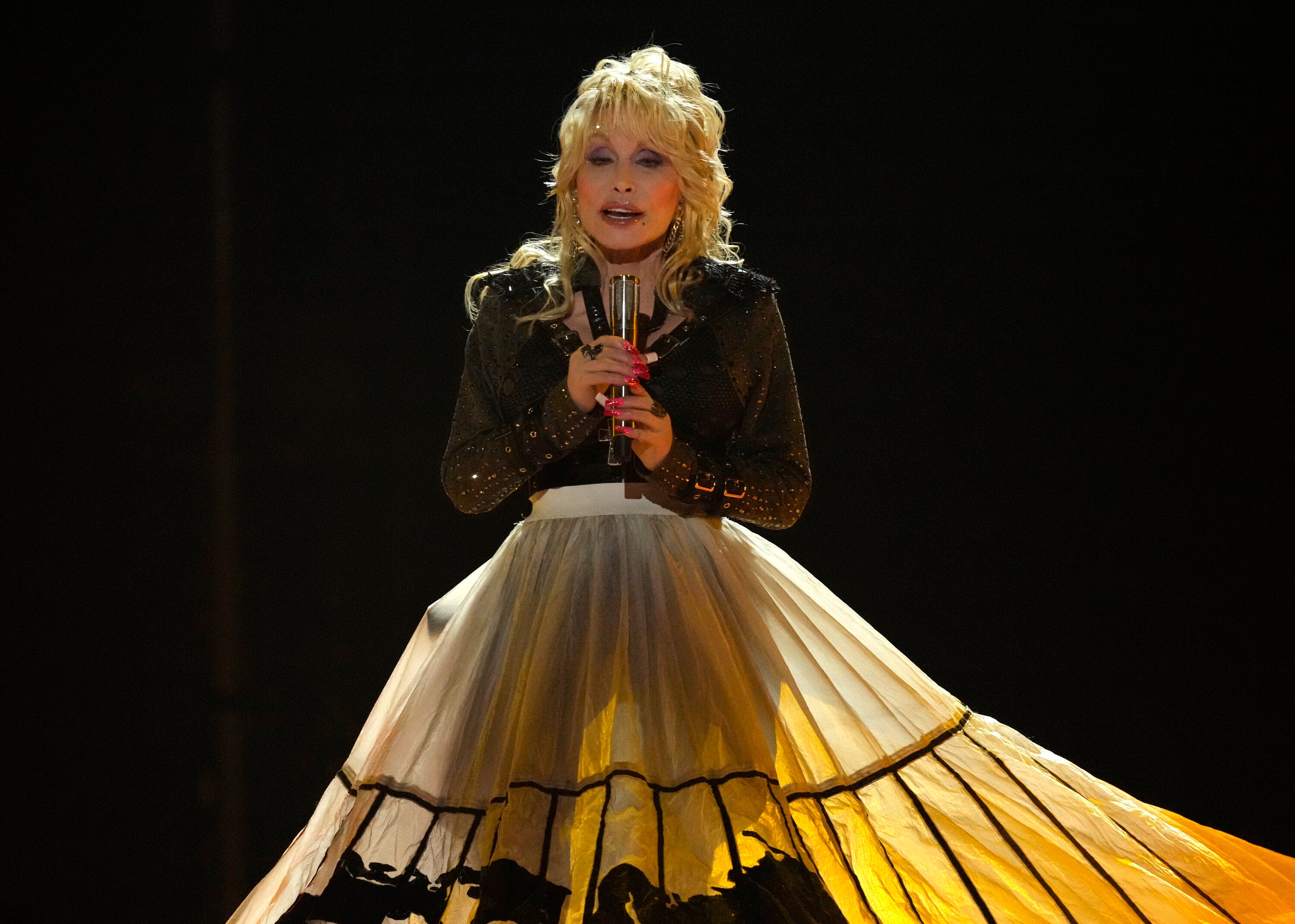 Dolly Parton’s Niece Explains Why Family Chose Not To Share Singer's Health Issues