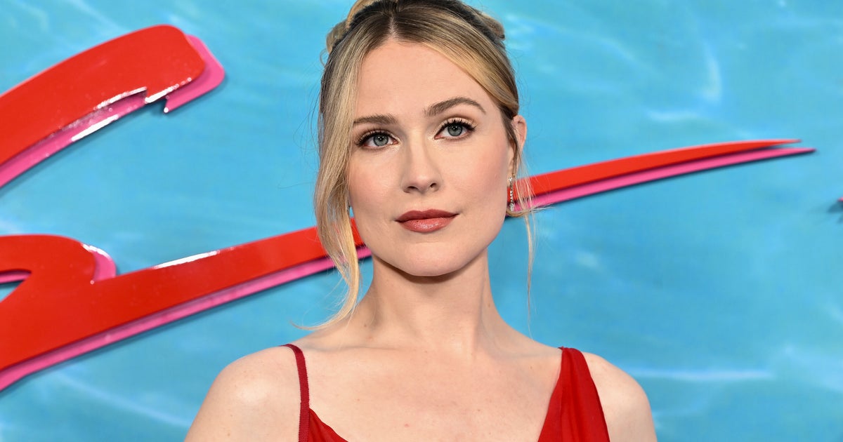 Evan Rachel Wood Calls Out Practical Magic 2 For Recasting Her Role ...