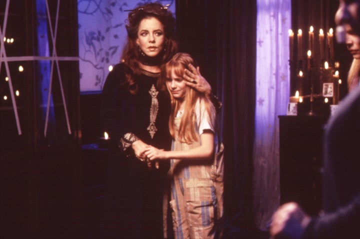 Stockard Channing and a young Evan Rachel Wood on the set of Practical Magic