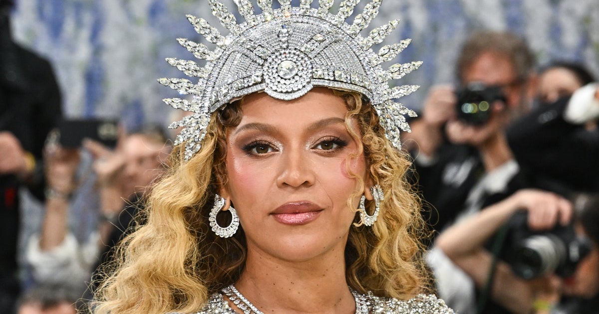 Beyoncé Is Selling An Empty Wooden Box For $948 And People Have A Lot Of ...