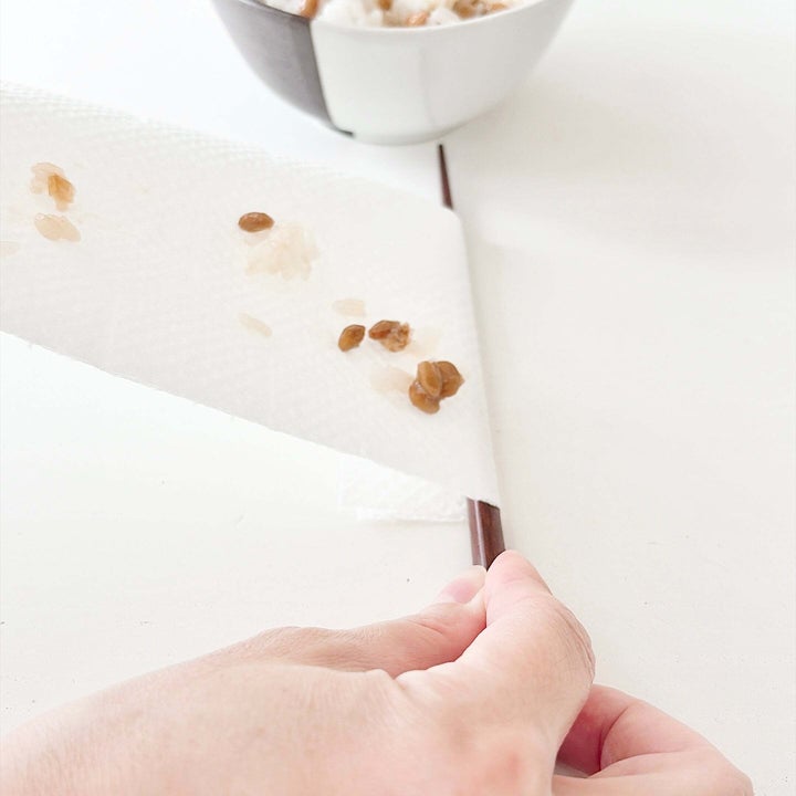 食べこぼしを「一瞬できれいにする方法」