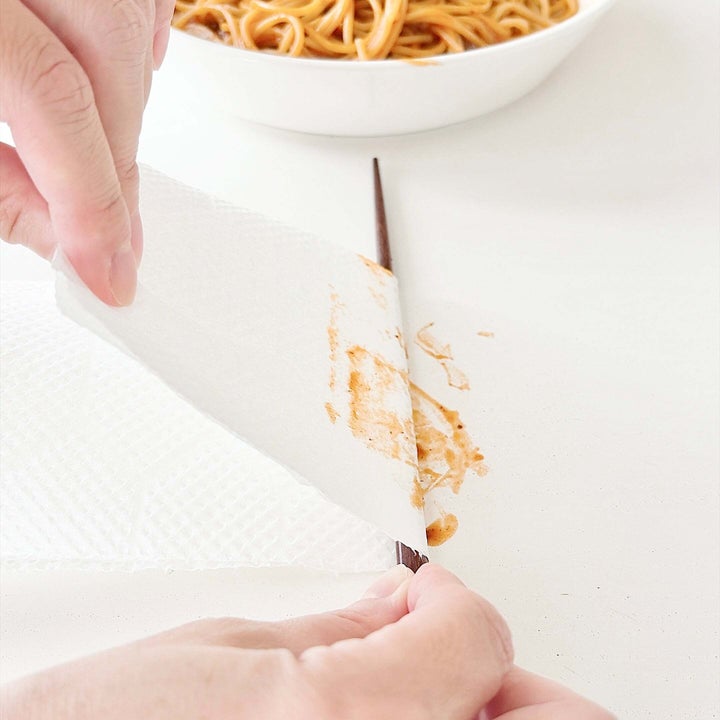 食べこぼしを「一瞬できれいにする方法」