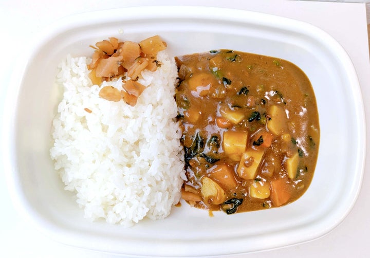 すき家「ほうれん草カレー サラダランチセット」