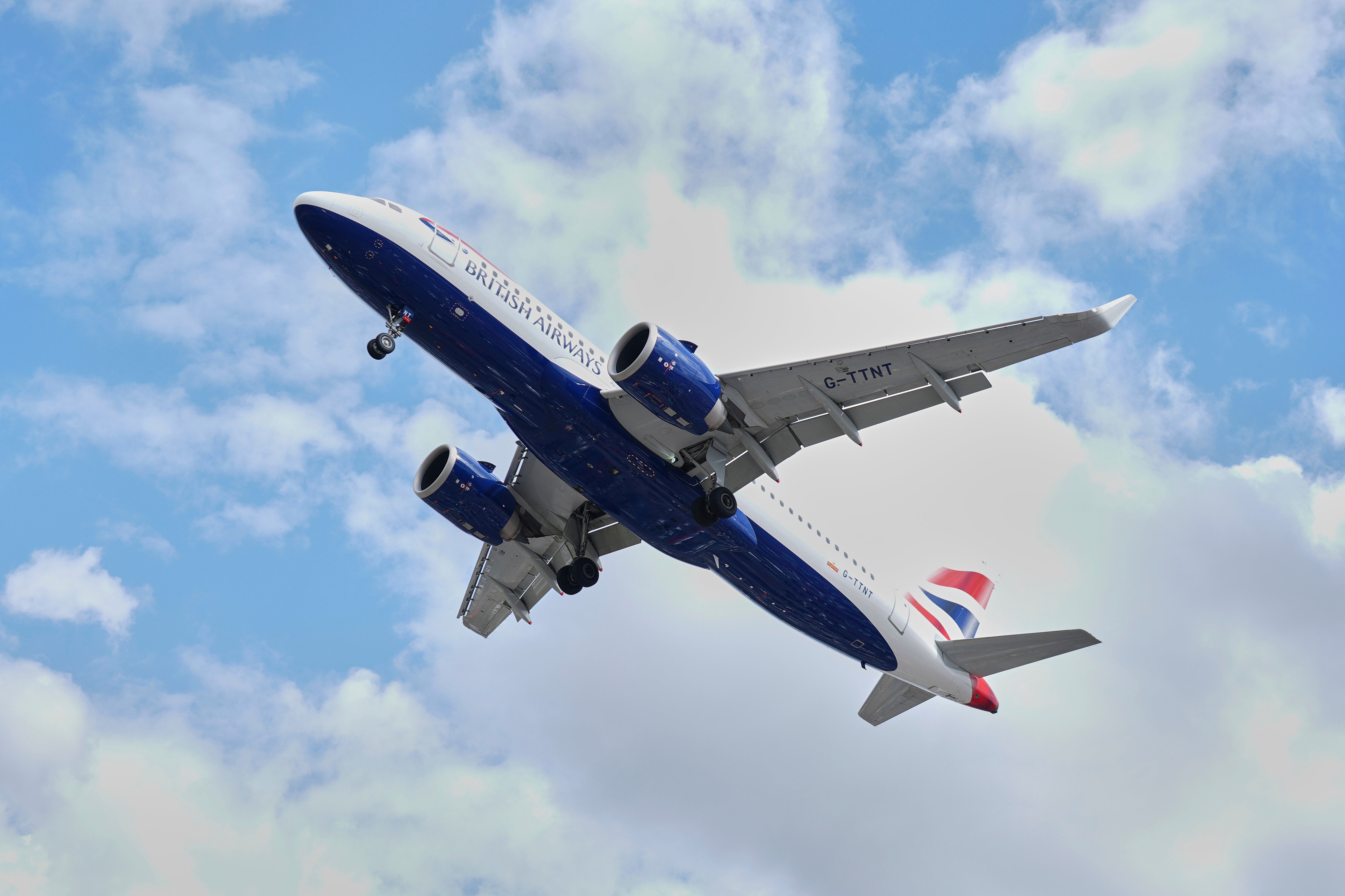 UK Air Traffic Control Issues: Airports Issue Updates As Delays Continue