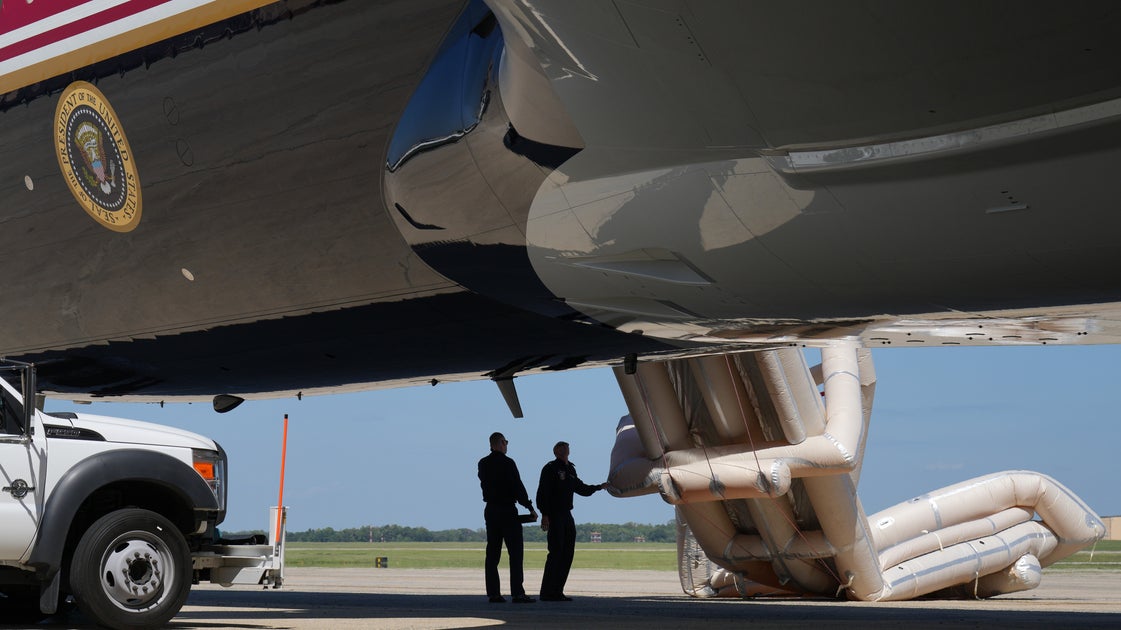 The Emergency Slide On Trump’s Qatari Air Force One Just Deployed