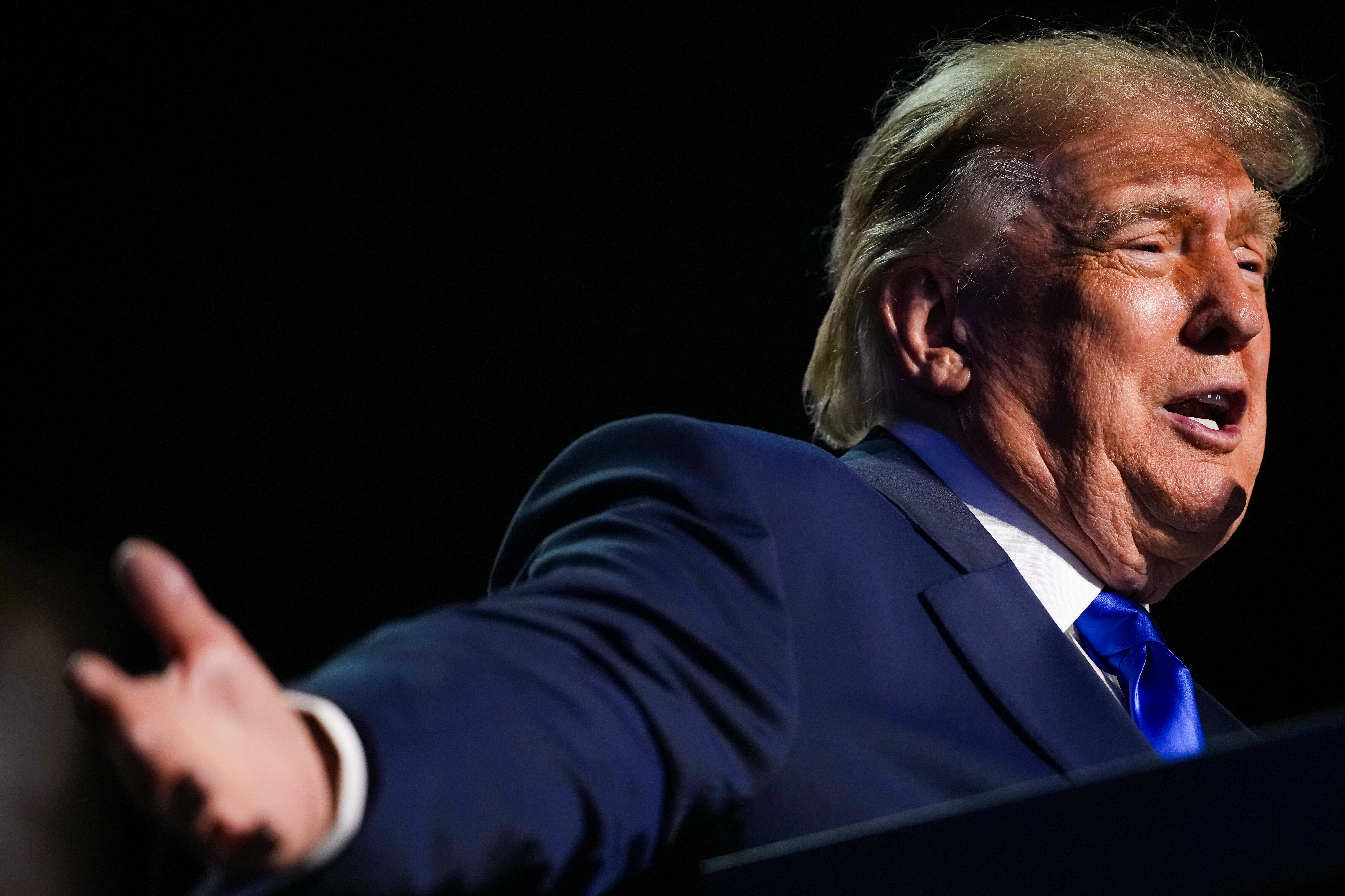 Trump Claims He'll Pay Every Citizen $5,000 If Republicans Win Midterms (He Won't)