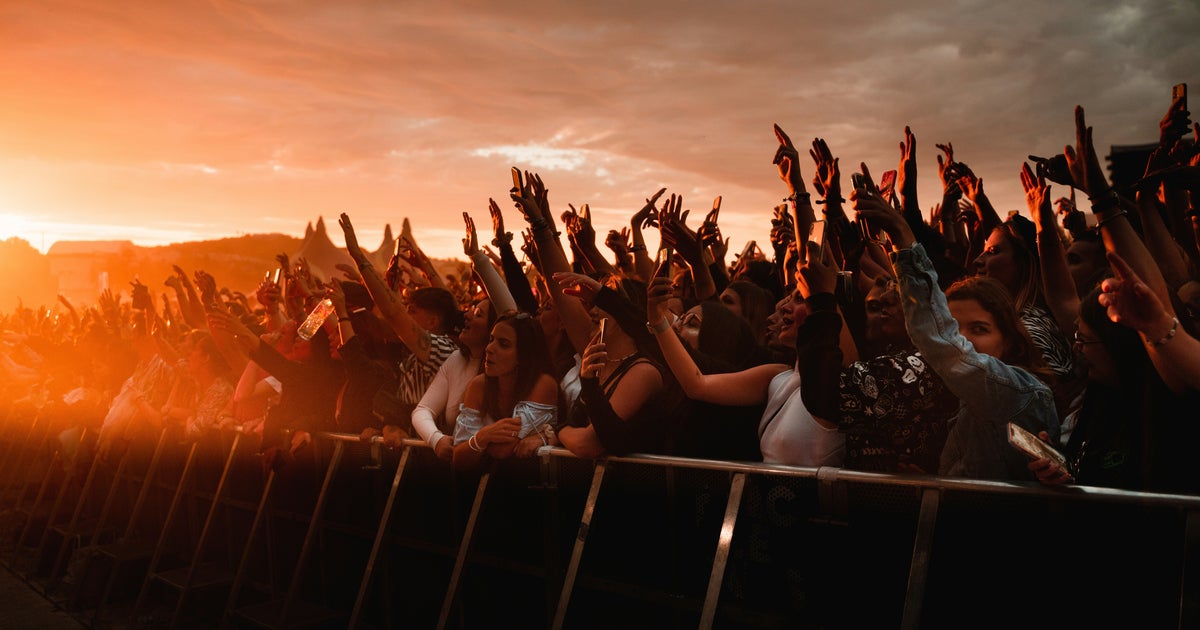 Trying To Get Glastonbury Tickets? An Expert Shares 5 Genius Browser Hacks