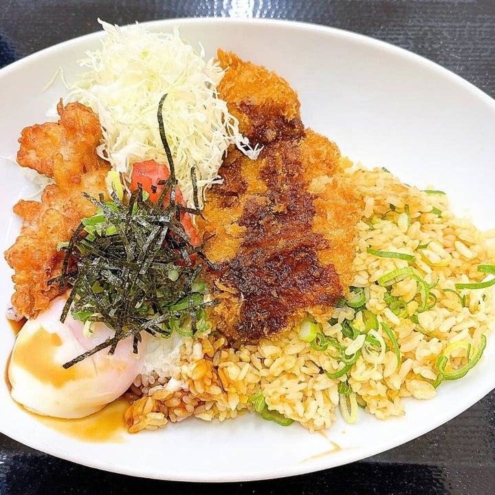 かつや「チャーハンとテリたま混ぜご飯の欲張り飯」