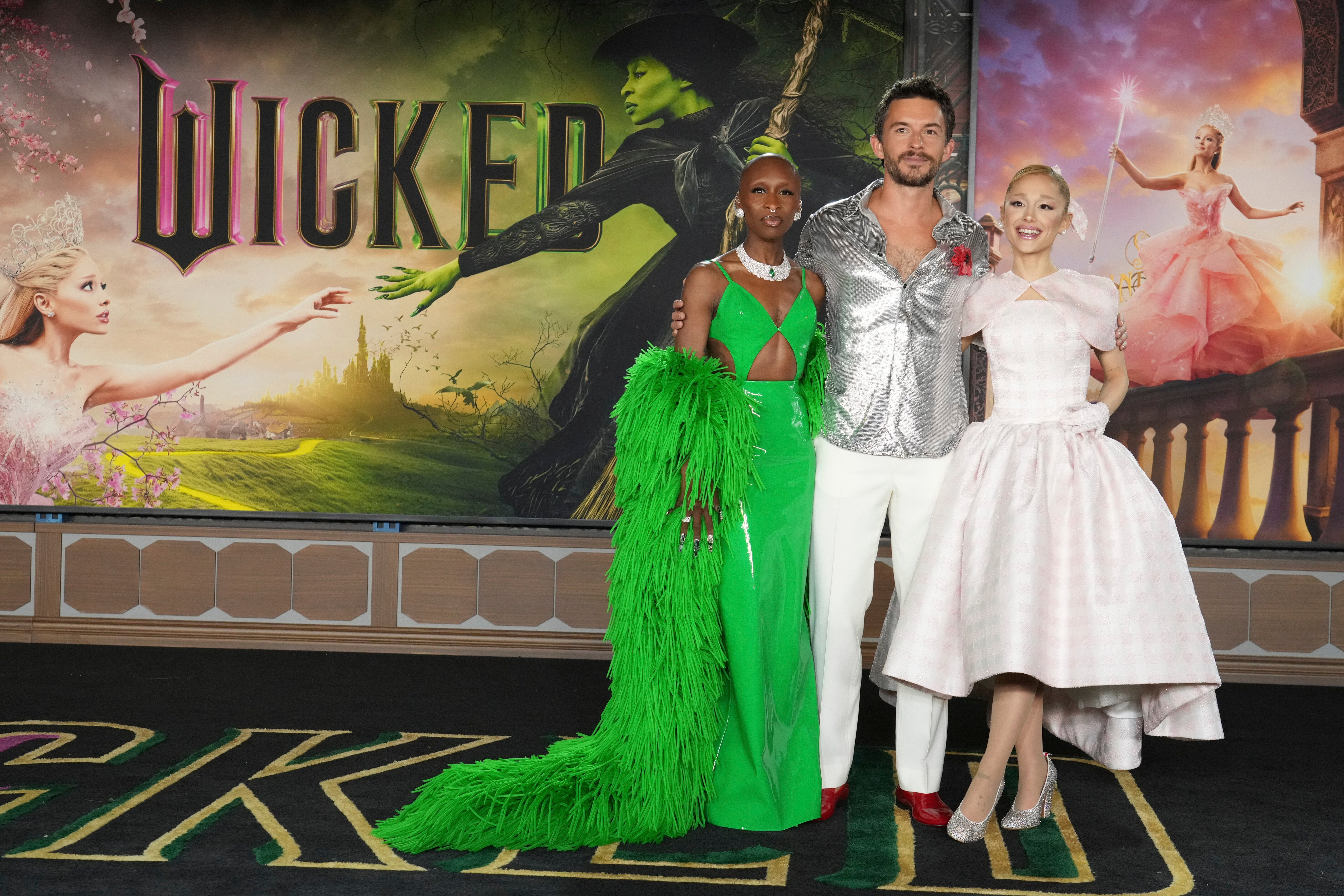 London Musical Revival Plans Put On Hold After Ariana Grande And Jonathan Bailey Exit