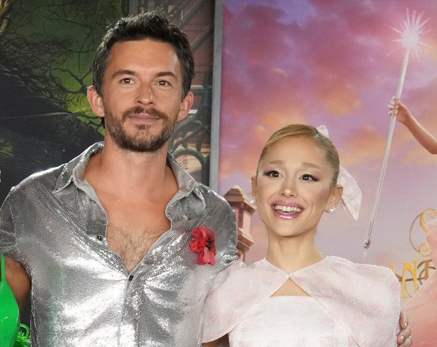 Jonathan Bailey and Ariana Grande at the premiere of Wicked in 2024