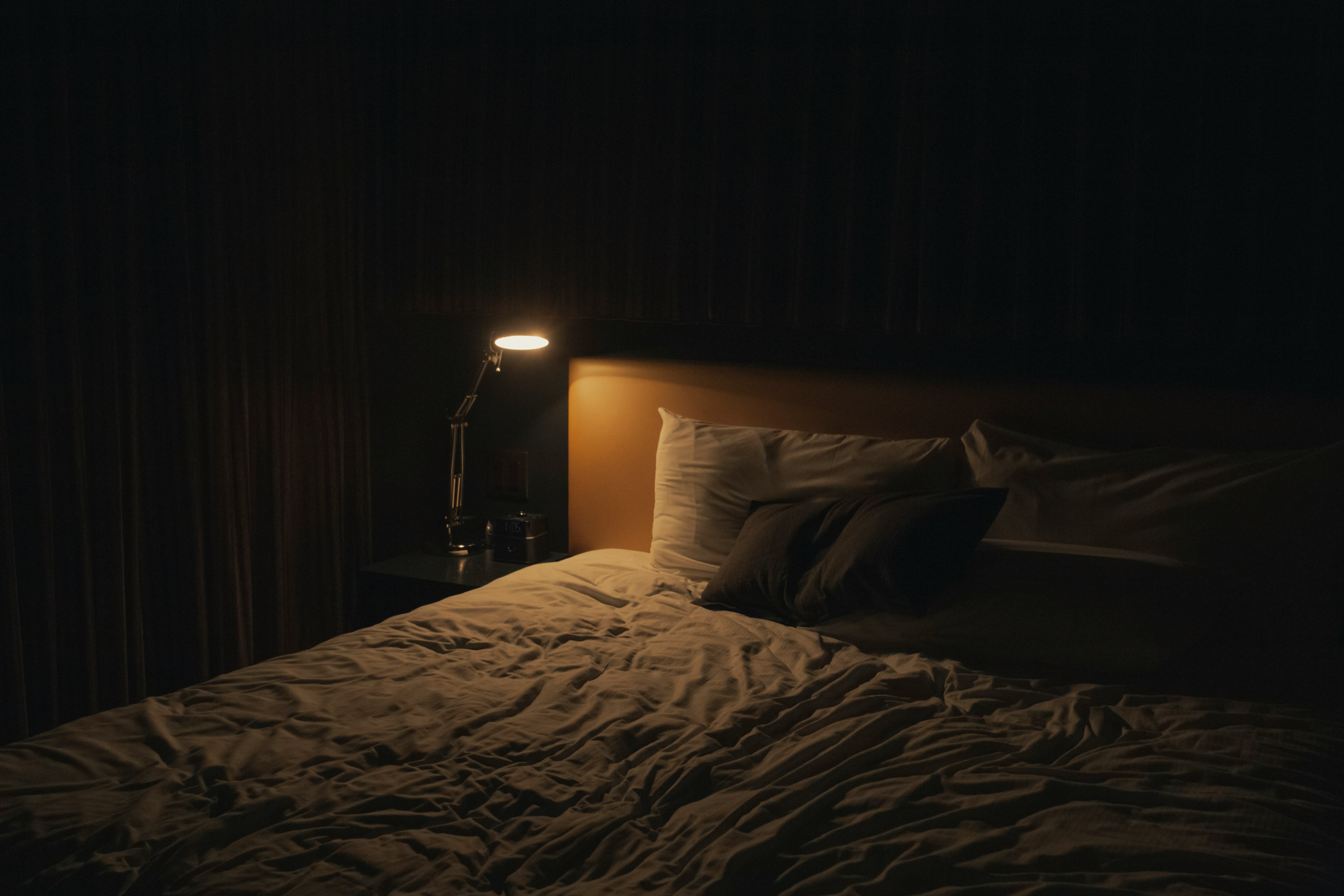 Your Bedroom Light Could Be Quietly Weakening Your Heart, UK Biobank Study Warns — image 2