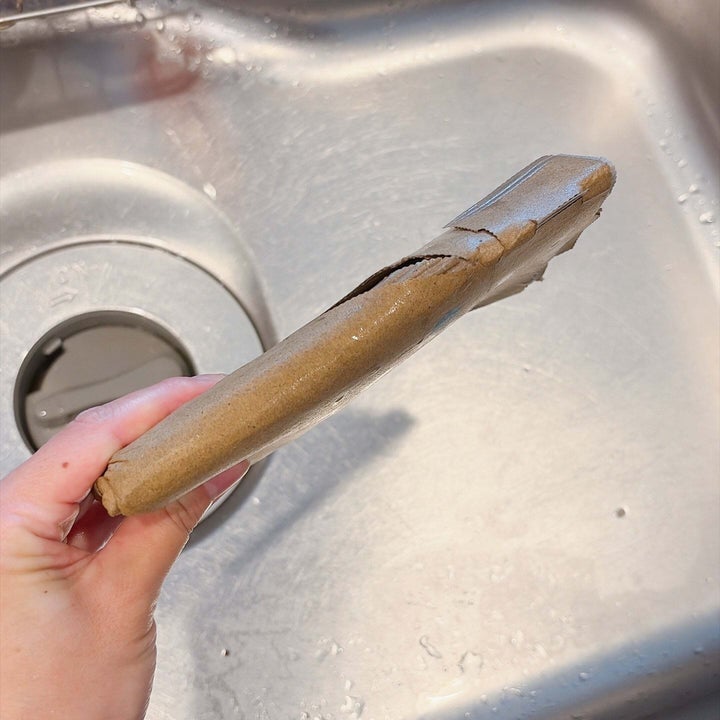 ピザの箱をかさばらずに捨てる方法