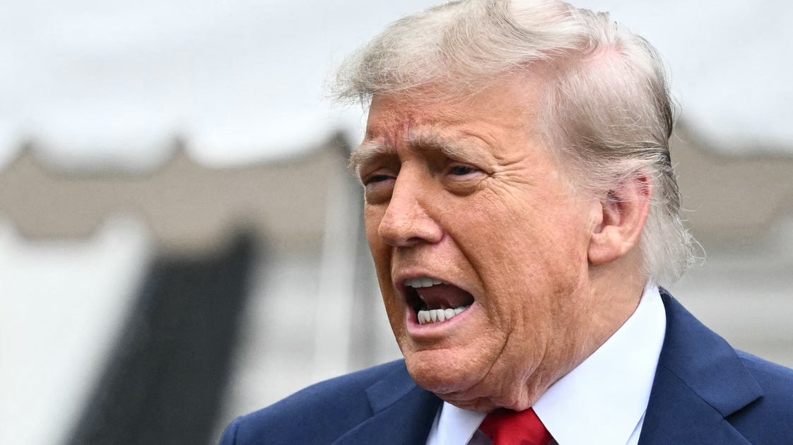 Trump attacks reporters, judge over White House press ban in midnight posts