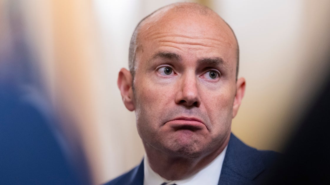 ‘Utter Clown’: Critics Rip ‘Moron’ MAGA Senator After Truly Unhinged Idea For Trump