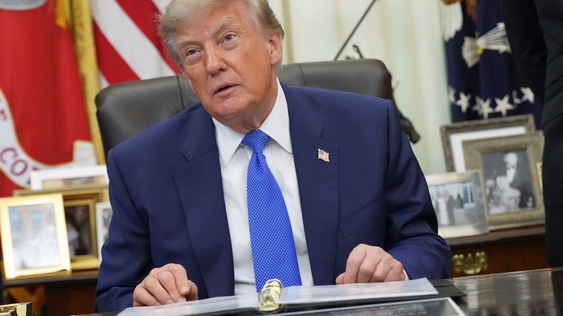 Trump Signs Executive Order Renaming AI To ‘Super Intelligence’