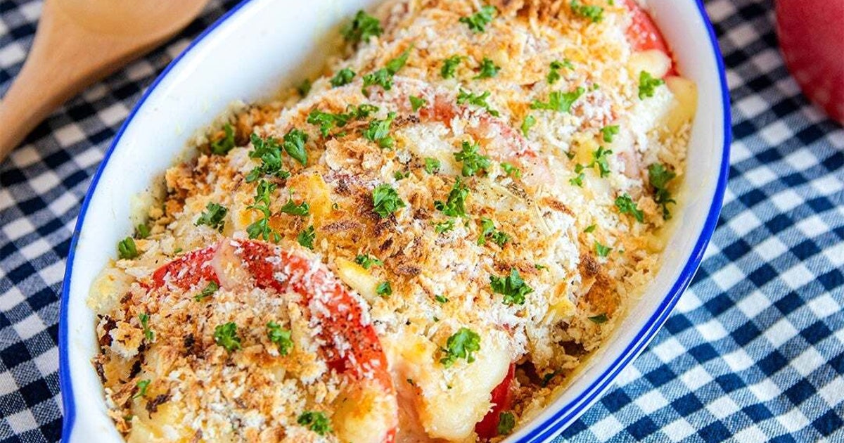 【トマトは焼くのが正解】ダマされたと思ってやってみて。ジューシーなうま味があふれ出す!トマトの人気レシピ3選