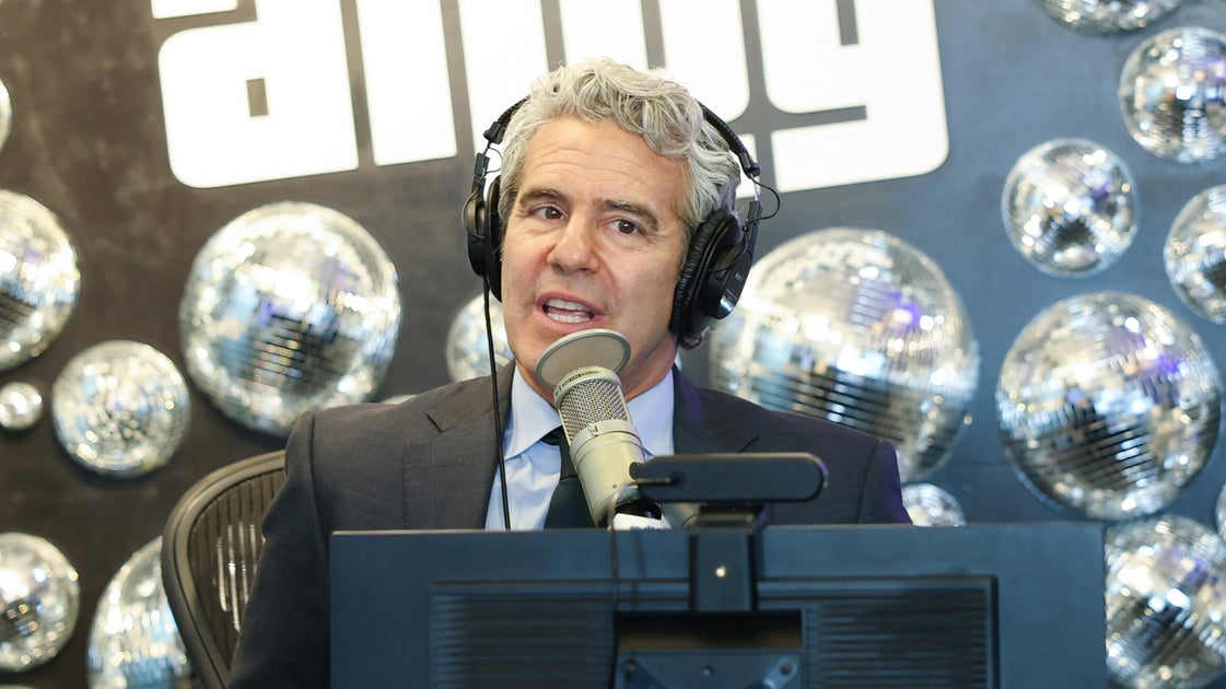 Andy Cohen Mercilessly Roasted After He Reveals How Much He Pays His 23YO Babysitter Despite Being A Multimillionaire