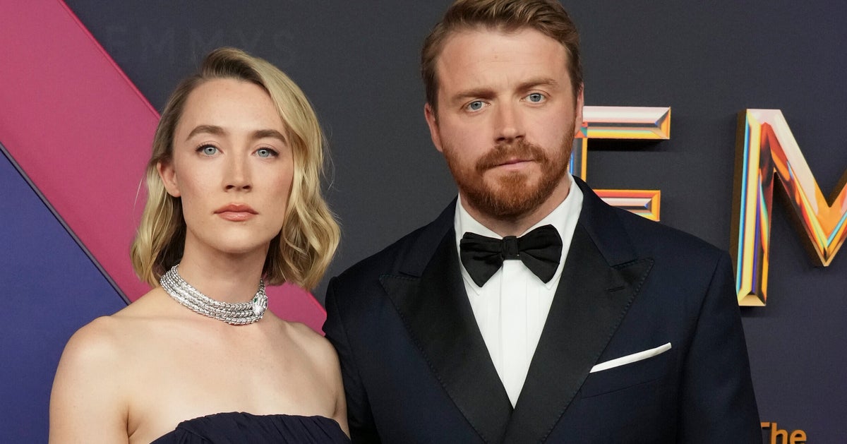 Saoirse Ronan äußert sich zu den Gerüchten, ihr Ehemann Jack Lowden sei ...