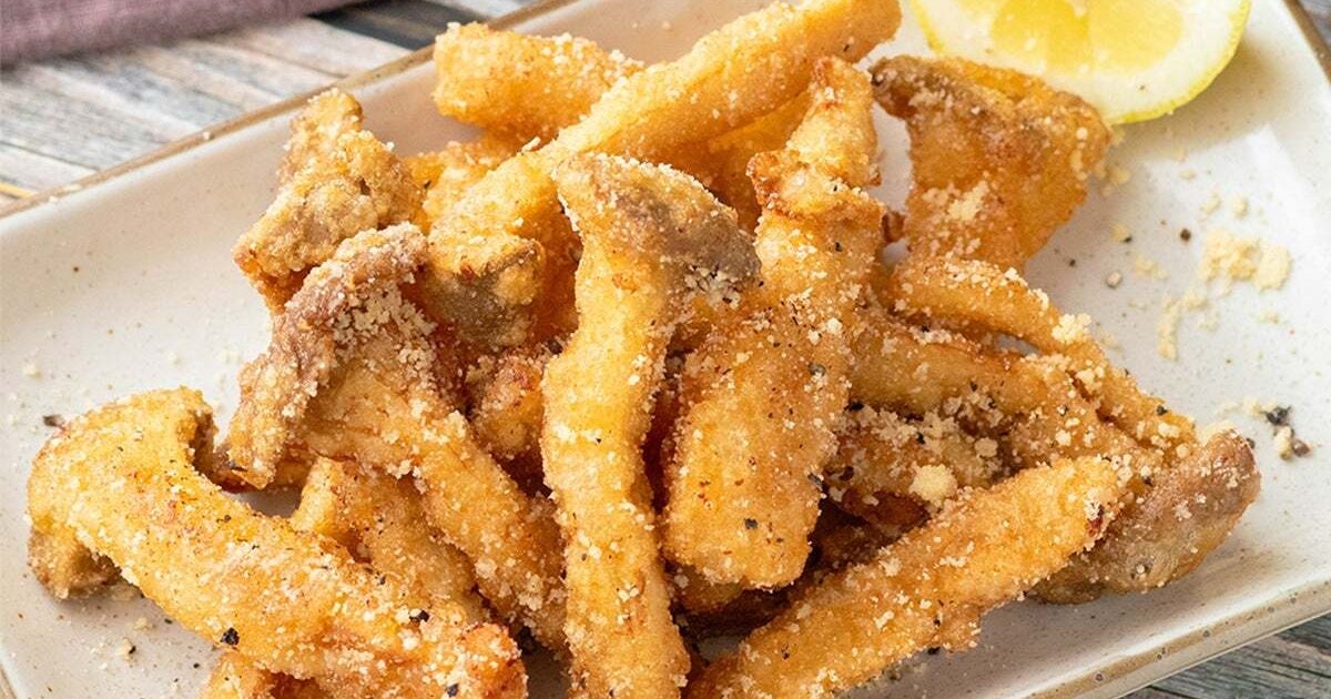 ダマされたと思ってエリンギはこうやって食べてみ？普通に揚げるだけじゃもったいない！エリンギのチーズ唐揚げのレシピ