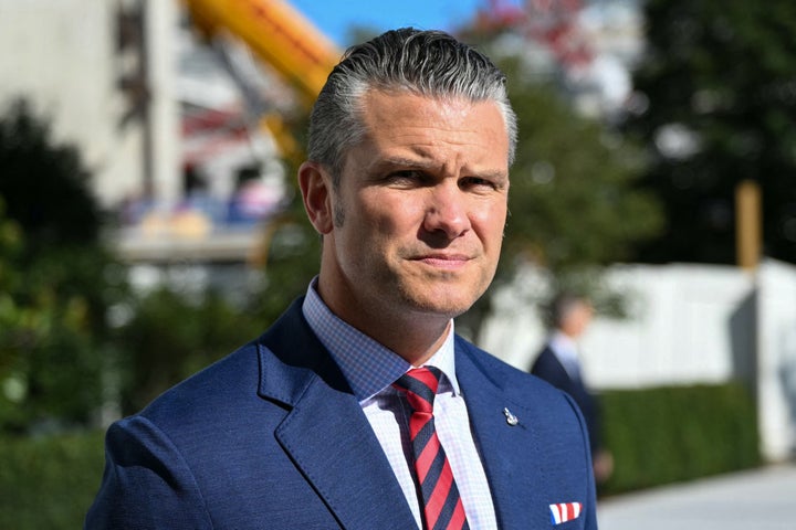 Hegseth's Livestream Execution Plan Polarizes the Right Wing