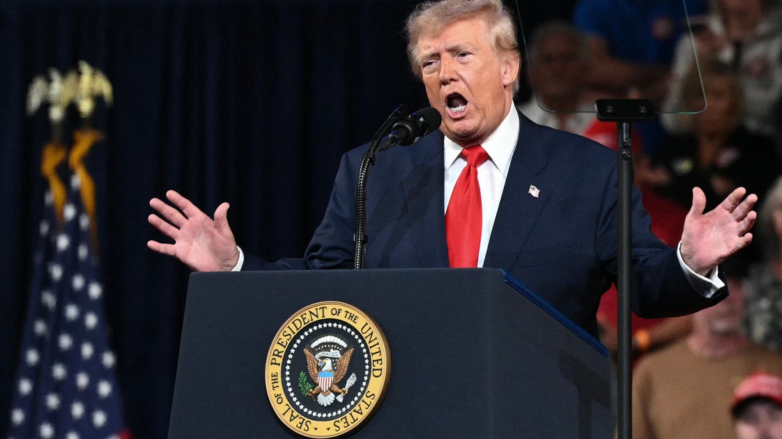 Trump sagt seinen Anhängern, dass er die Schuld tragen wird ...