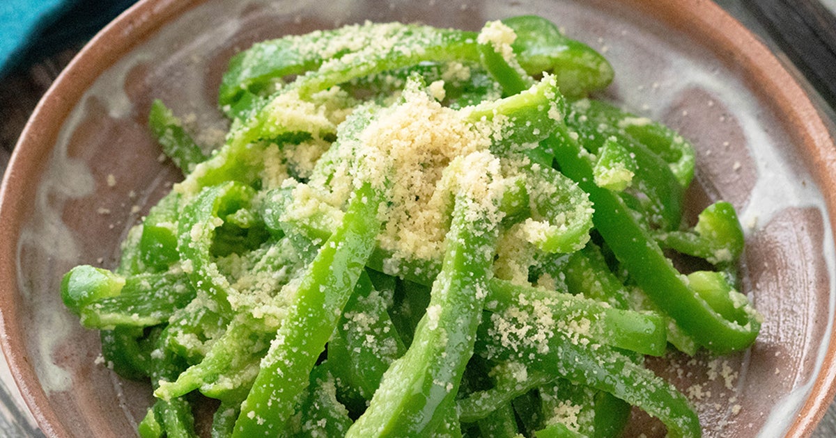 これ食べたいからピーマン買ってます！火を使わずに作れる「レンチンピーマンの粉チーズ和え」のレシピ
