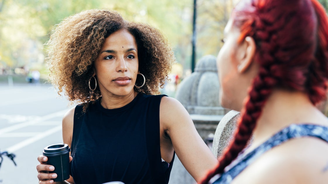 Expert Outlines Differences Between Volunteer and Invite-Only Communication Styles