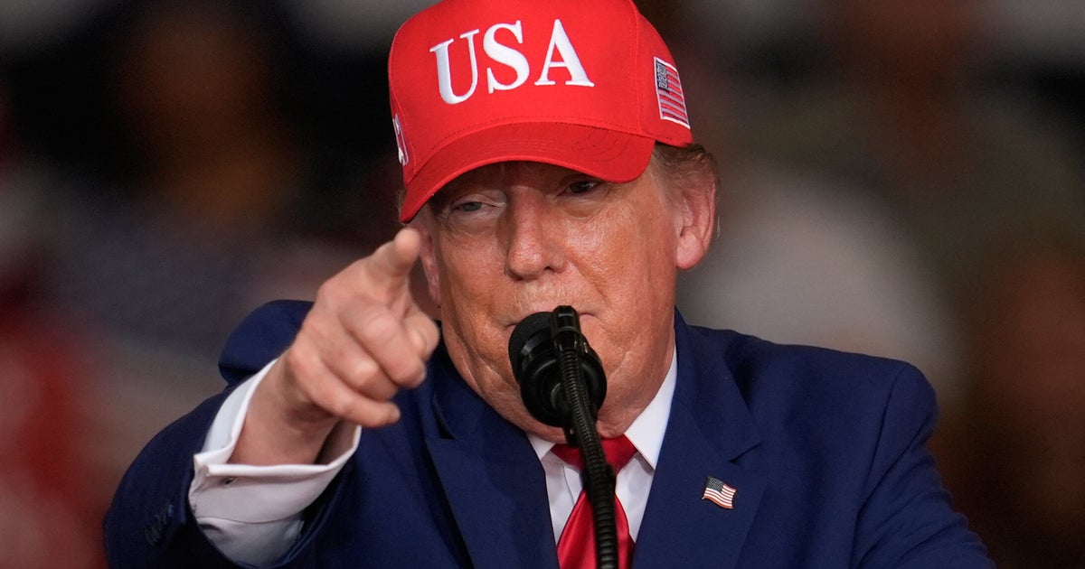 Trump Fawns Over GOP Senate Candidate As 'All Man' In Wild Tangent About Who's 'Good-Looking'