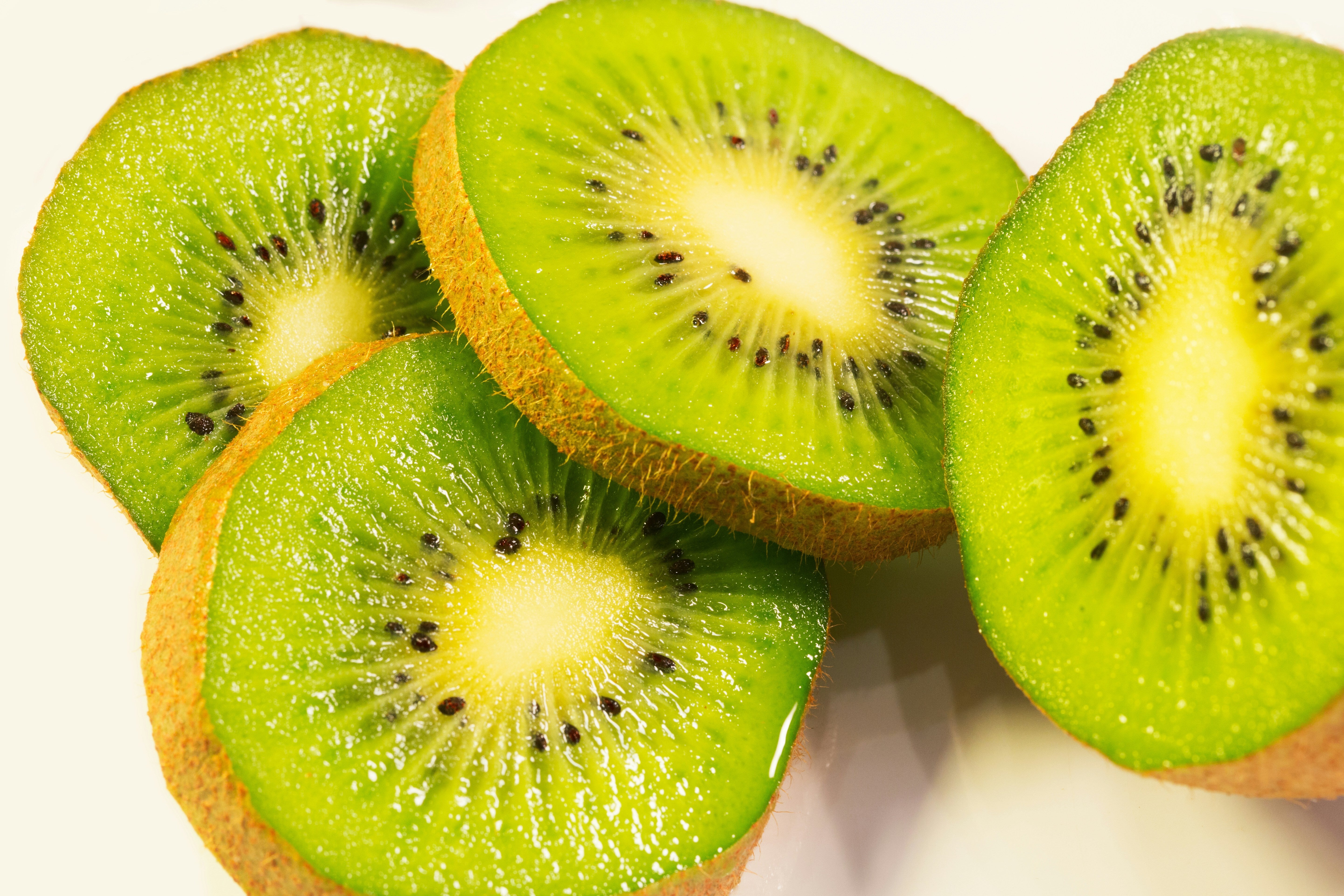 7 Fruits And Vegetables A Nutritionist Says We Should Never Peel