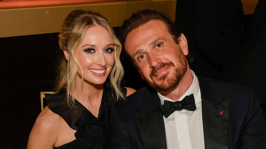 ‘Shrinking’ Star Jason Segel Marries Taylor Swift's Backup Dancer In ...