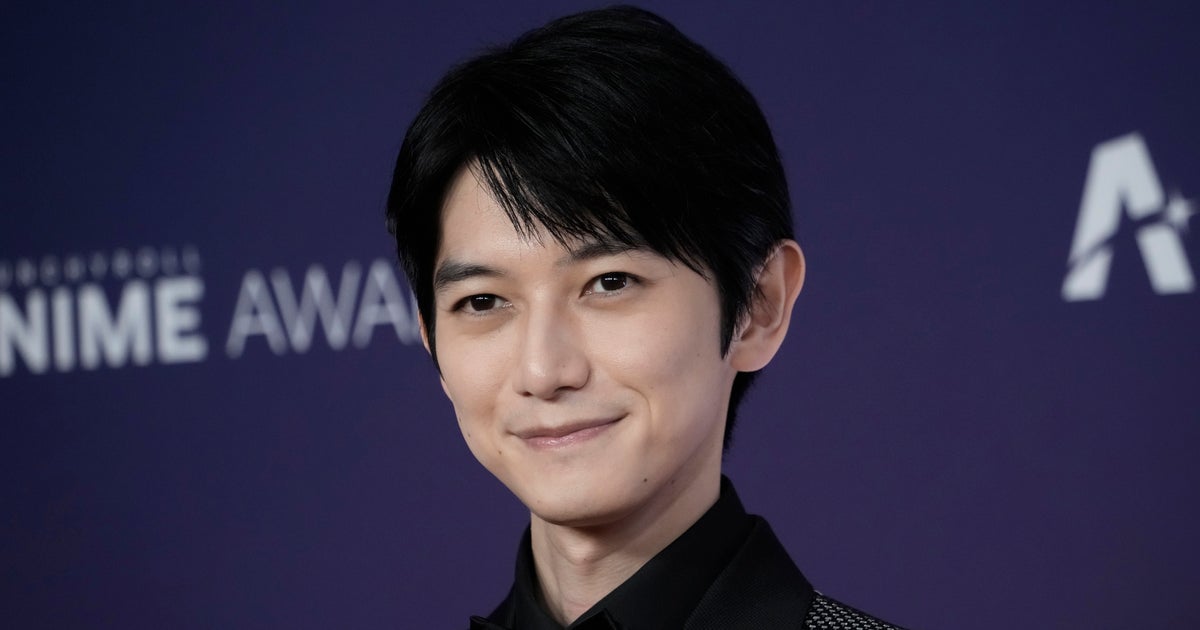 筋金入りのポケモン好き俳優、ポケカ30th開封で“神引き”連発。「ヤバい!」と大喜び、「凄過ぎ」の声