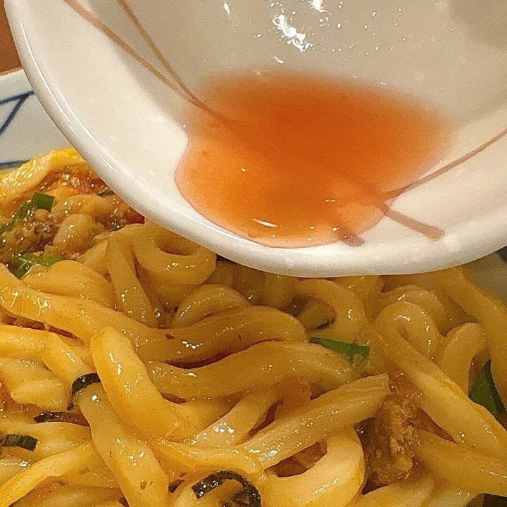 丸亀製麺「肉辛まぜうどん」