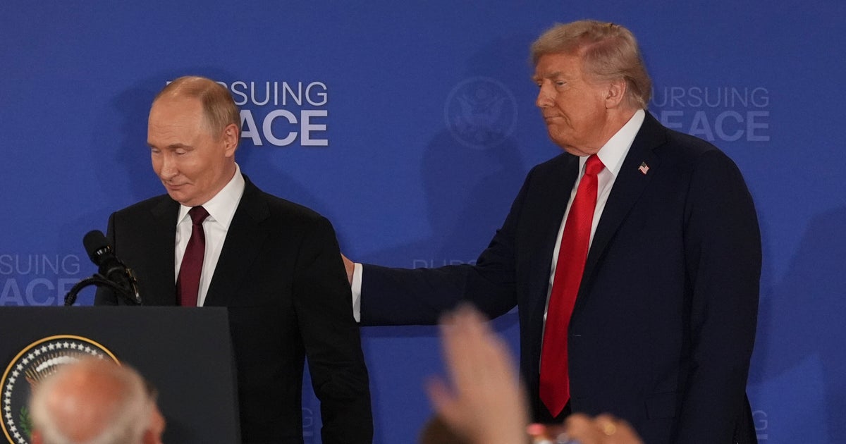 Private Eye Dubs Donald Trump 'Kremlin Press Secretary' In Brutal Takedown