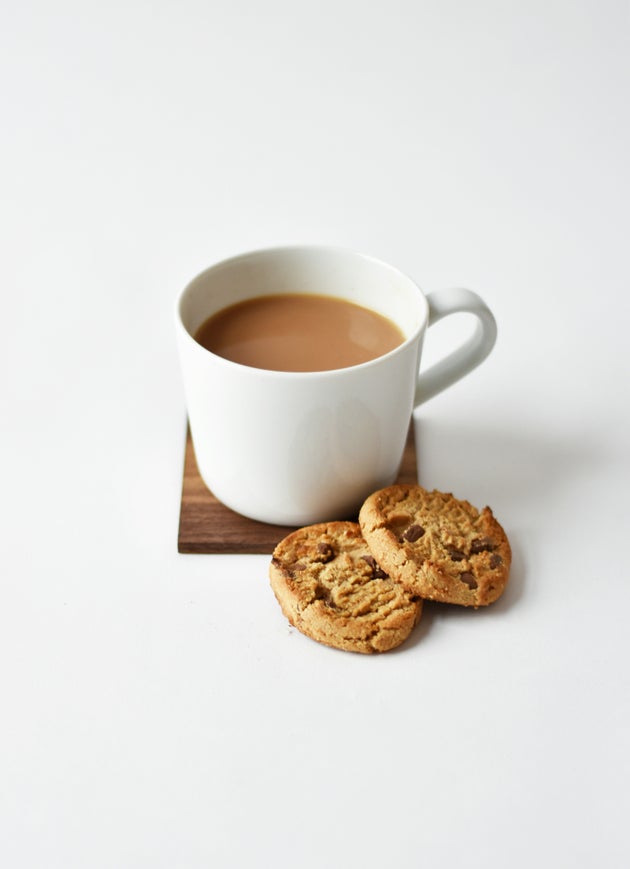 Study links regular tea drinking with lower vascular disease risk, with effects varying by temperature