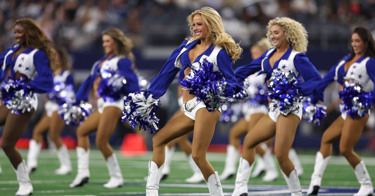 Dallas Cowboys Cheerleaders Sue My Chemical Romance Over Look-Alike Uniforms